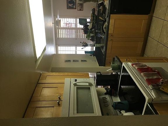 4th image of 1270 Cleveland Ave #129