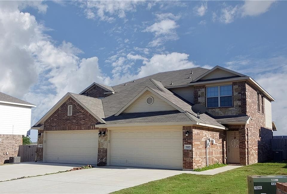 1st image of 4923 Sanger Circle Dr