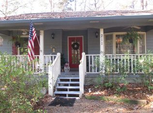 211 Robin Hood Rd, Thomasville, GA 31792