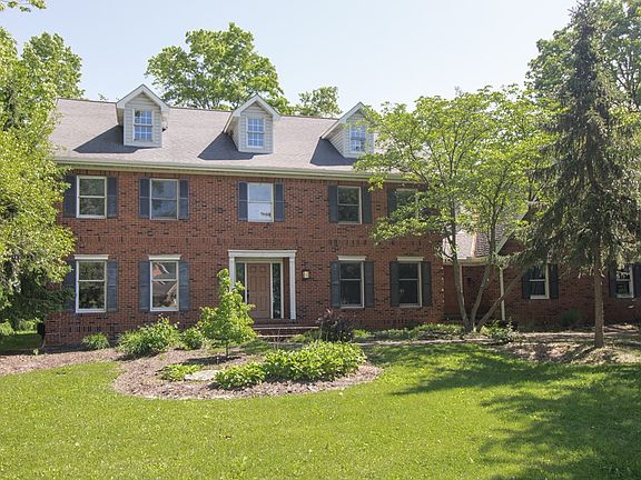 2nd image of 21 Cross Country Ln