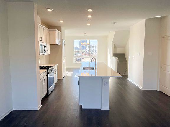 3rd image of 1236 Landmark Ave