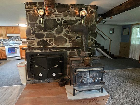 5th image of 138 McBerney Rd