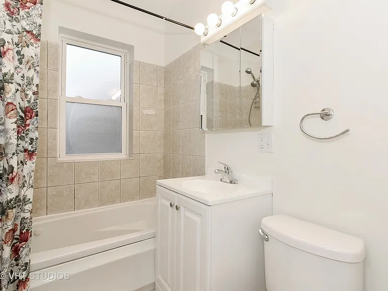 2552 W Rosemont Ave #3 — Photo 6