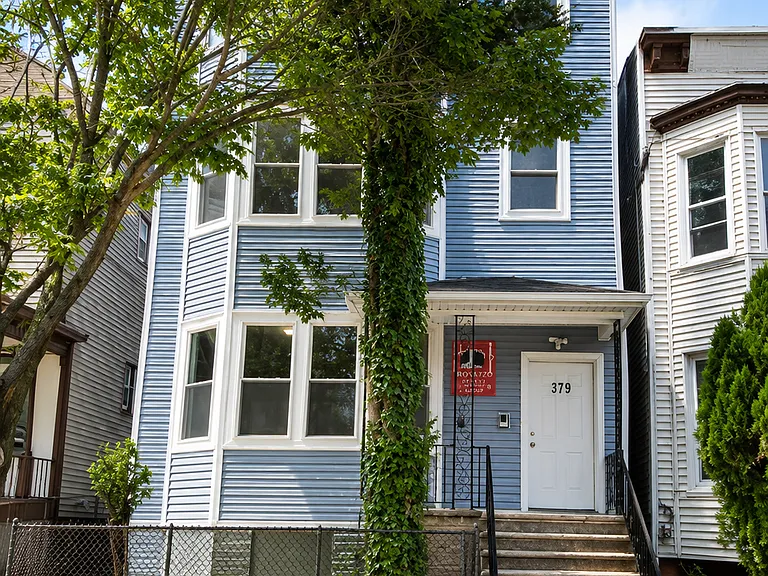 179 S 7th St #2B — Photo 8