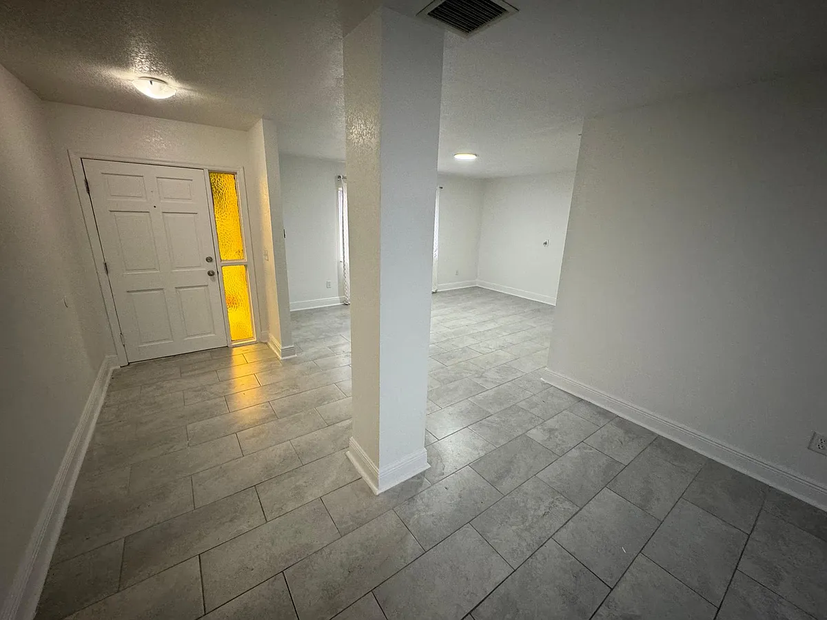 Building Photo - 1178 S Cooper Dr