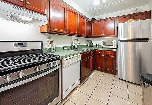 5th image of 819 Elton Ave #1