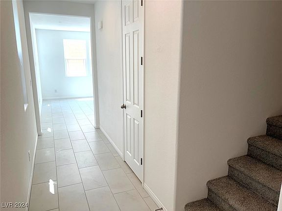 3rd image of 753 Cottonwood Hill Pl