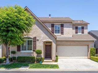 621 W Venice Ln, Clovis, CA