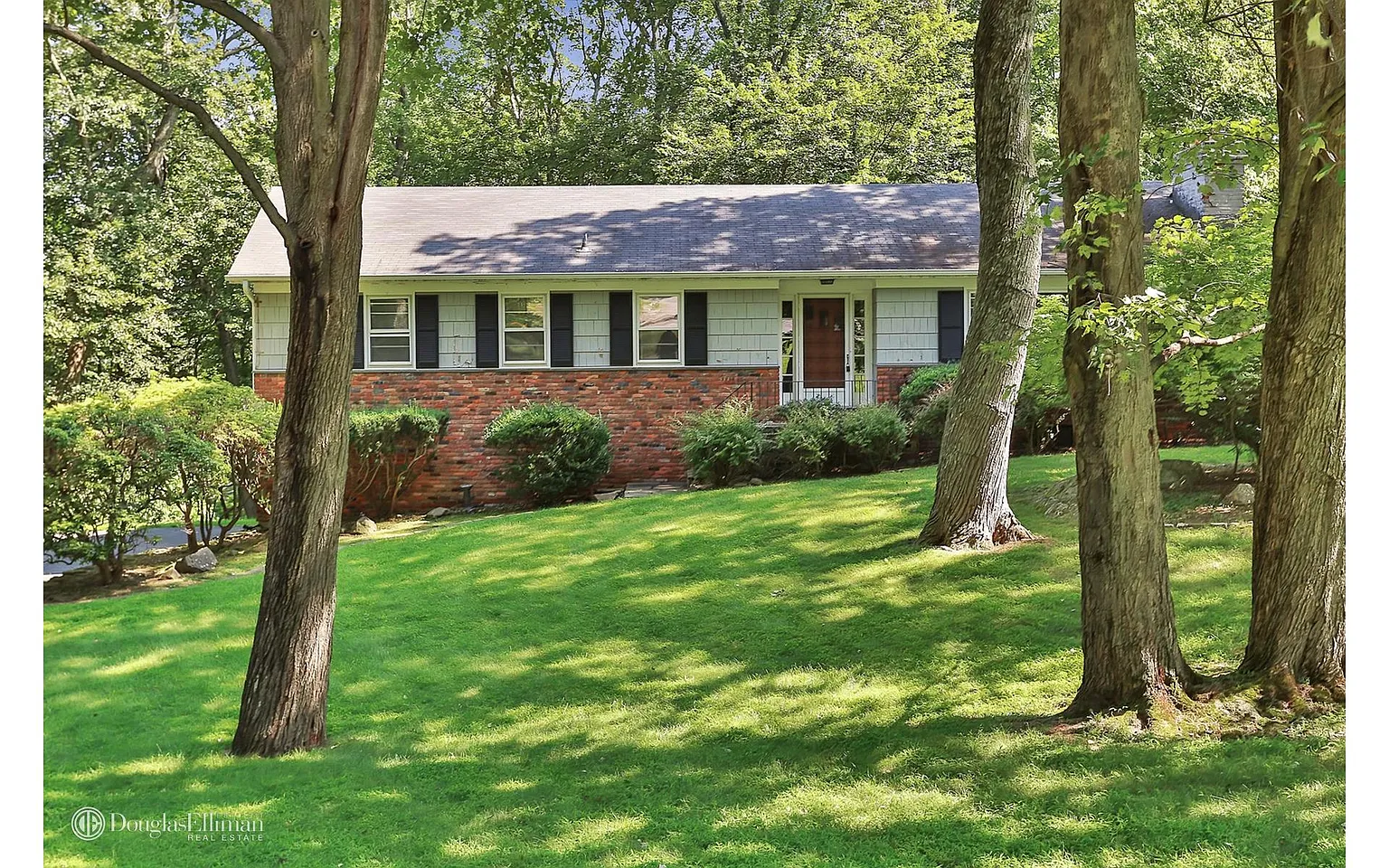 4 Townsend Ct photo 1