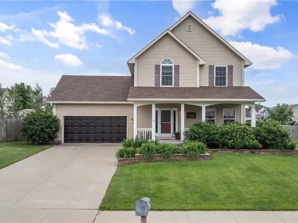 706 NE 13th St, Grimes, IA 50111