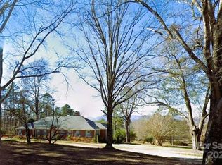 1060 Redland Rd, Landrum, SC 29356