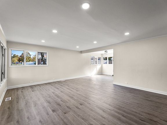 4th image of 241 Somonauk St