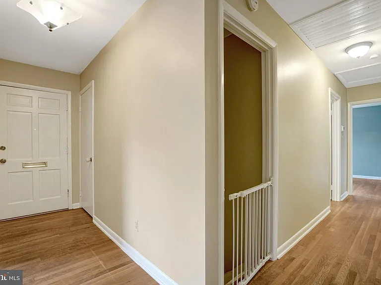 821 N Latham St — Photo 8