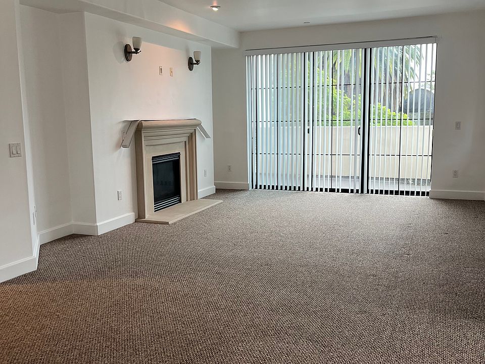 1st image of 11611 Montana Ave APT 302