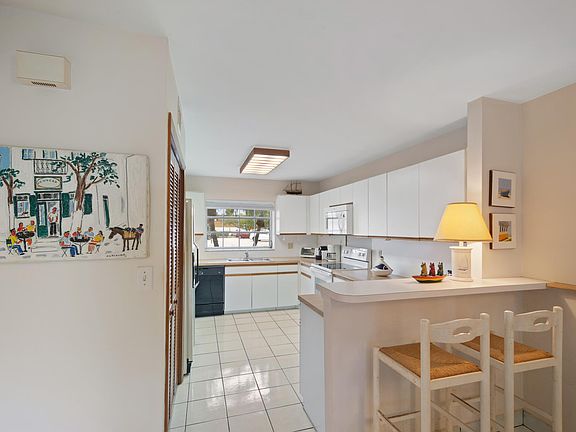 5th image of 2810 30th St APT C