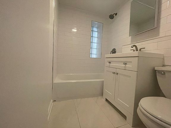 3rd image of 3060 N Central Park Ave