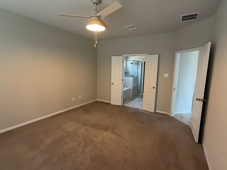 2029 Horatio St — Photo 11