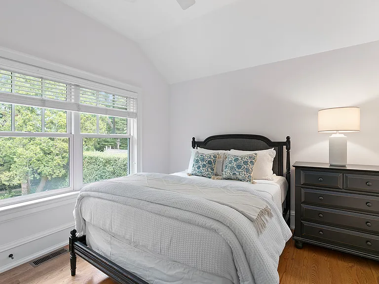 20 Pleasant Ln — Photo 13