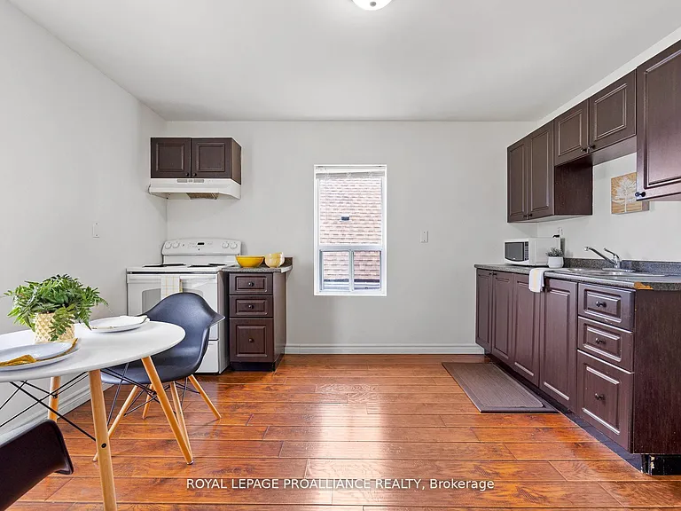 5654 Desson Ave #UPPER — Photo 6
