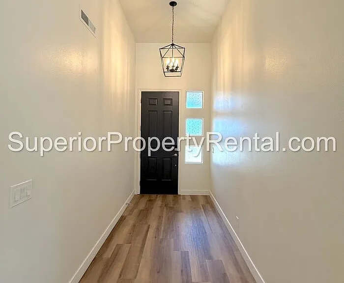 2196 W 1390 N — Photo 12