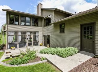 1001 Powers Rd, Woodstock, IL 60098