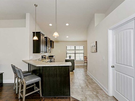 5th image of 2429 Belltown Dr SW
