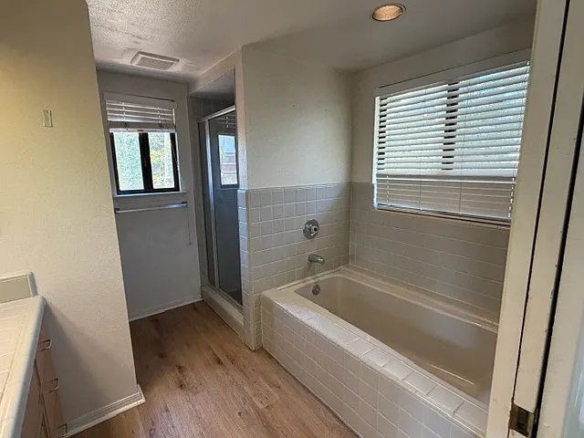 144 Jeffrey Dr — Photo 8