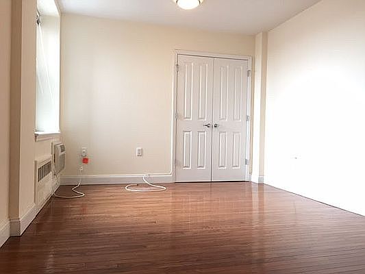 4th image of 346 E 29th St #C2