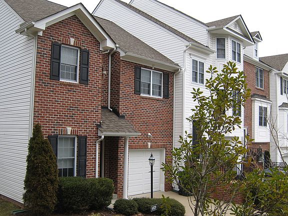 3rd image of 6920 Stratford Townes Pl