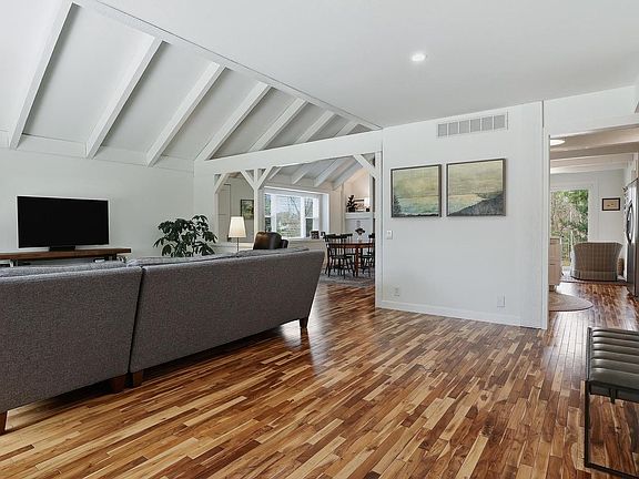 2nd image of 3208 DELLA STREET