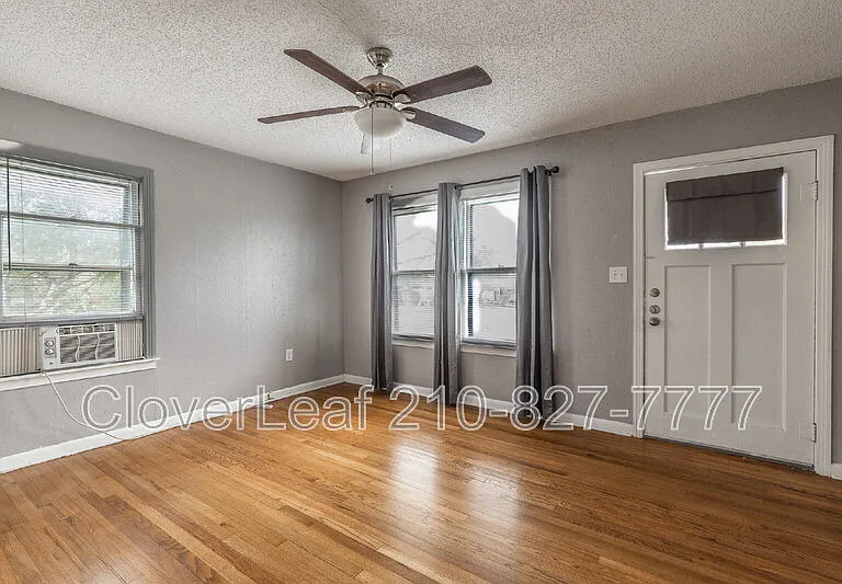 295 N Peach Ave — Photo 3