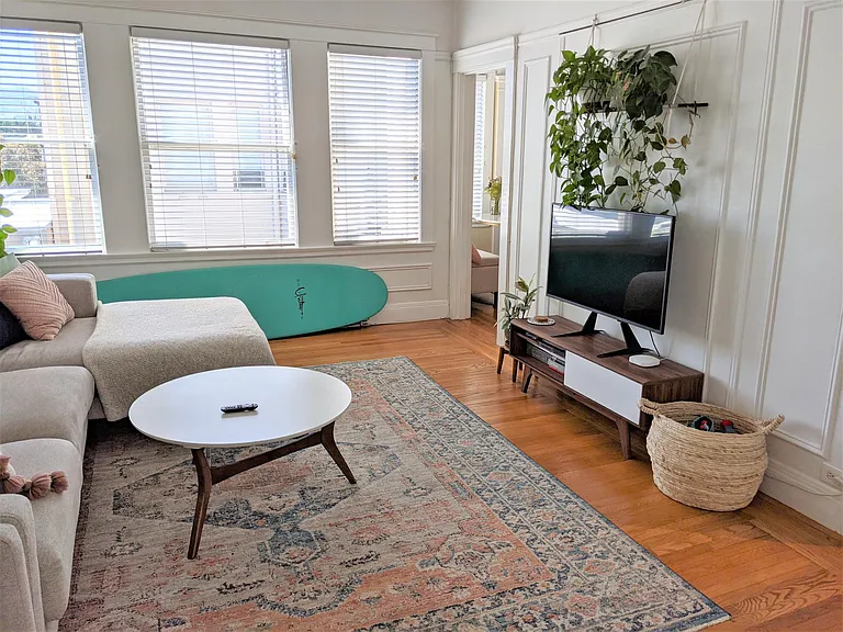 550 Lake St #305 — Photo 2