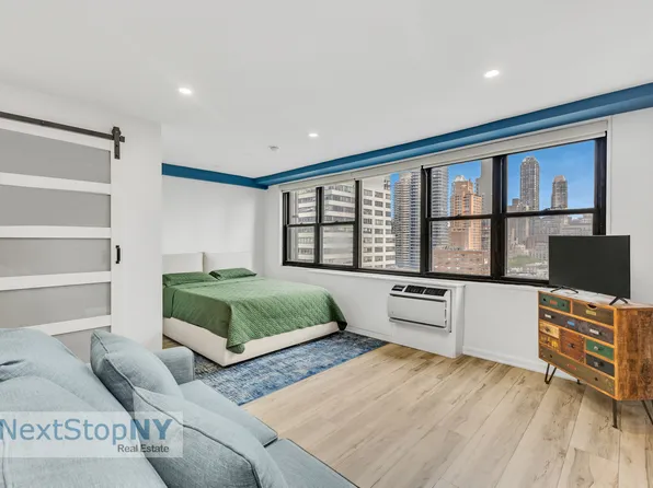 235 East 57th Street 17A image 3 of 7