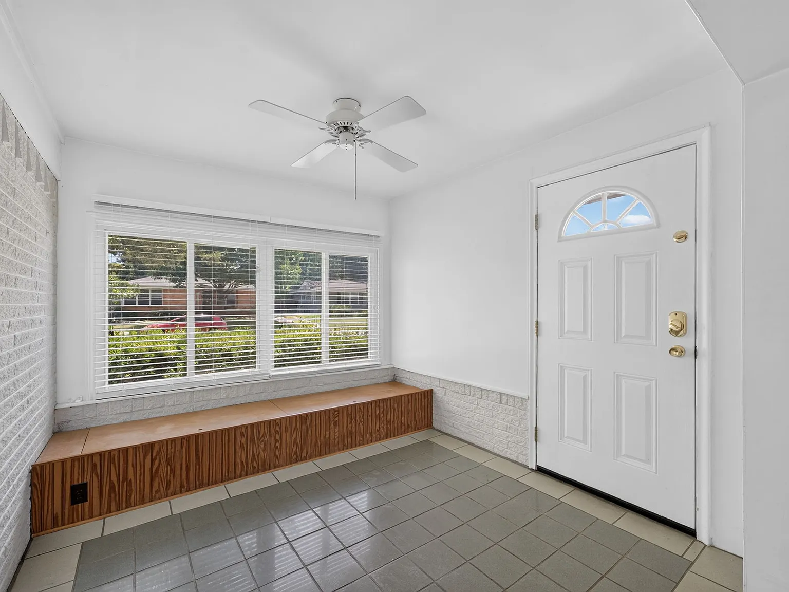7333 Wake Forrest Drive — Photo 4