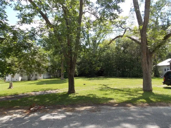 407 S Parrish Ave, Adel, GA 31620