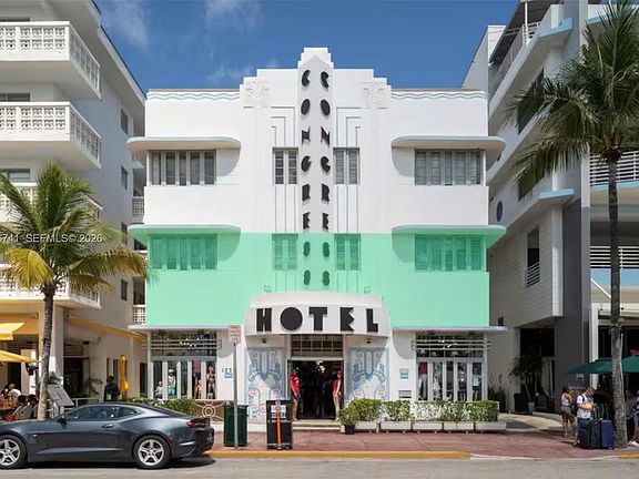 4th image of 1036 Ocean Dr #B201