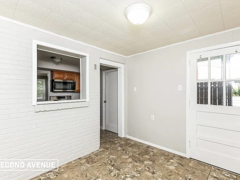 43 Glenview Ave — Photo 4