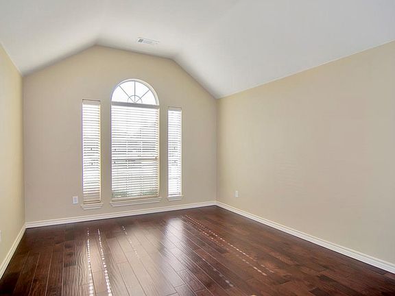 5th image of 5916 Creekway Dr
