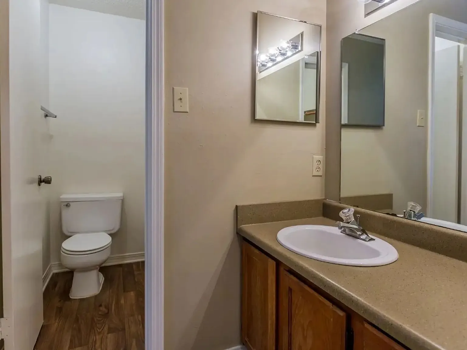 Chevy Chase Apartments — Photo 4