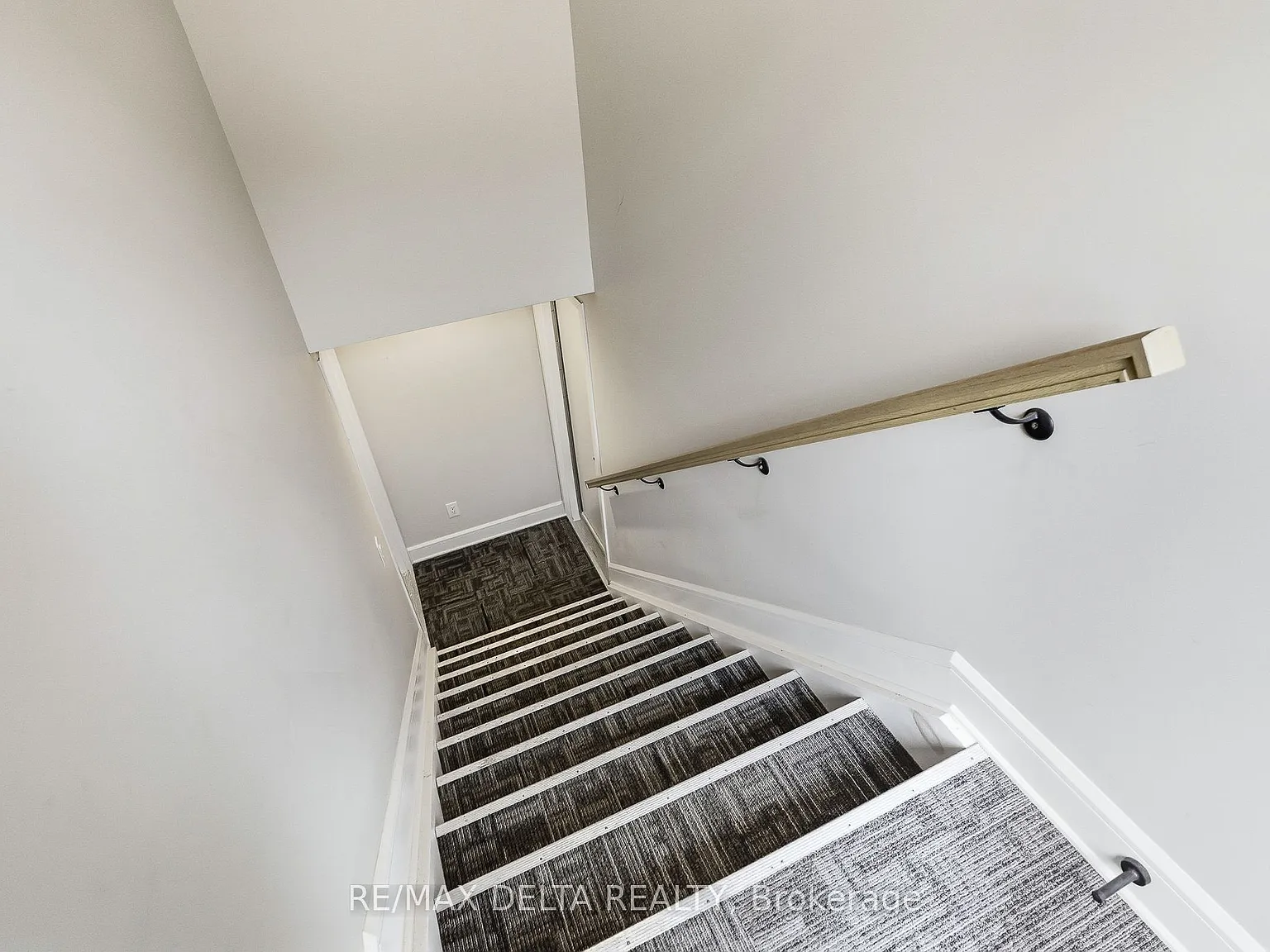 2 bed, $2,400 — Photo 3