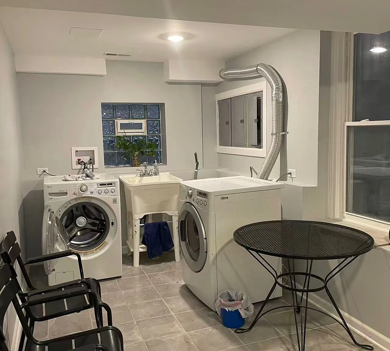 2 bed, 650 sqft, $1,600 — Photo 3
