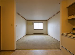 W156N11513 Pilgrim Rd #105, Germantown, WI 53022