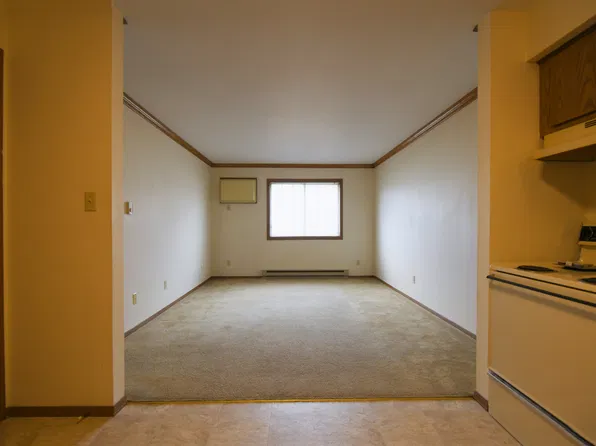 W156N11513 Pilgrim Rd #105, Germantown, WI 53022