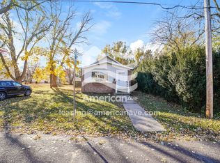 1114 E Corrington Ave, Peoria, IL 61603