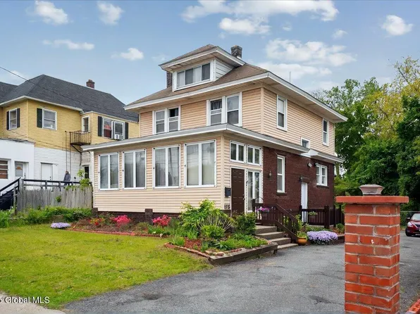 1576 State Street, Schenectady, NY 12304