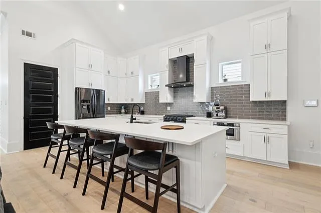 13 Cocos St — Photo 8