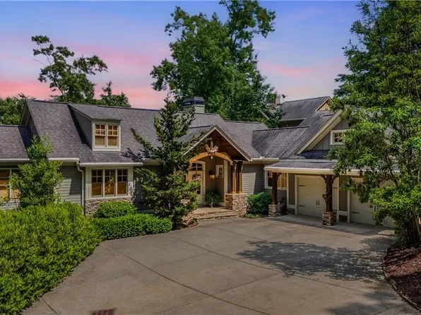 401 Ridgewater Ln, Waleska, GA 30183