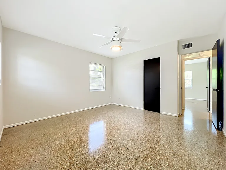 5342 Adanson St — Photo 33