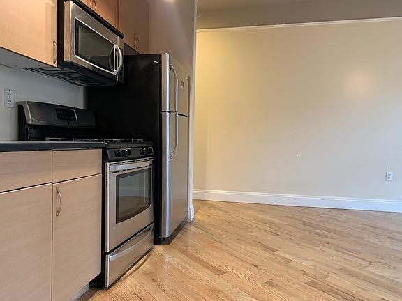 4th image of 43 Mac Donough St #12A