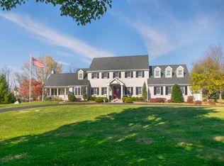 1766 Arden Ln, Bethlehem, PA 18015